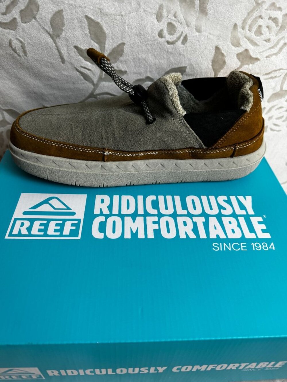 Reef Rambler Mens Suede Slip-On Shoes Sz 8 Brown & Tan Lightweight & Comfortable - Picture 2 of 10
